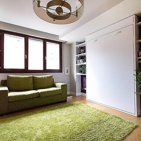 Piso Moderno, Centrico Y Con Garaje Gratis *