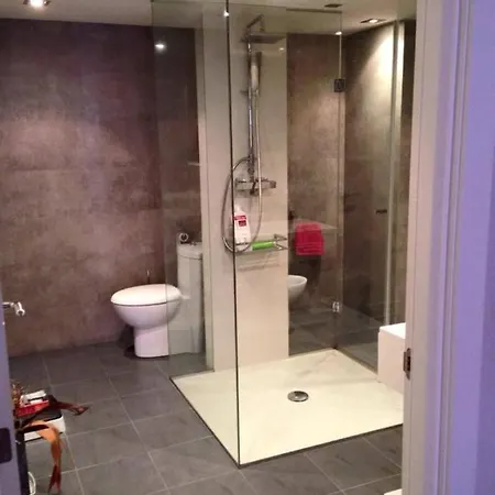 Piso Moderno, Centrico Y Con Garaje Gratis