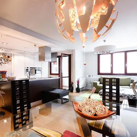 Piso Moderno, Céntrico Y Con Garaje Gratis Appartamento Bilbao