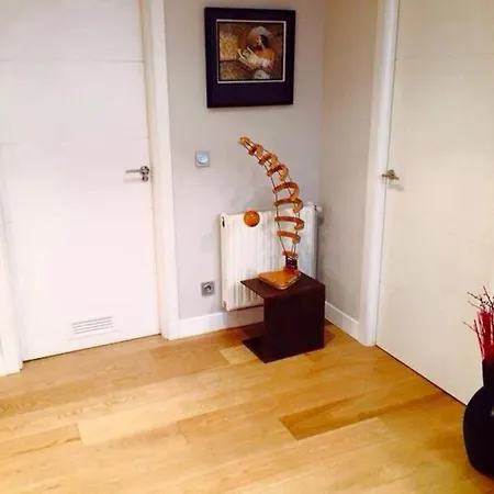 Piso Moderno, Centrico Y Con Garaje Gratis Apartamento