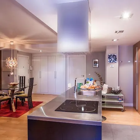 Apartamento Piso Moderno, Centrico Y Con Garaje Gratis *